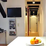 „hannover“ - Modernes In Fachwerkhaus Appartement